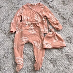 Jessica Simpson Baby Girl Wrap Top/Footed Pants, Hat Set 6-9M
